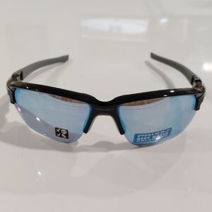 Flak® Draft Prizm Deep Water Polarized Lenses OO9364